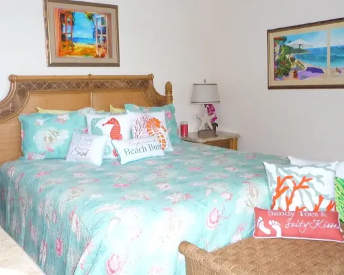 Prime Oceanfront, Remodeled St. Thomas 2BR/2BA Condo-Poolside, W/D, & Dining Hotels in Southside