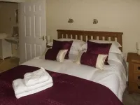 Cwmgilla Farm Hotels in Kington