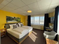 Parkhotel Marzahn Hotels near Kaulsdorf