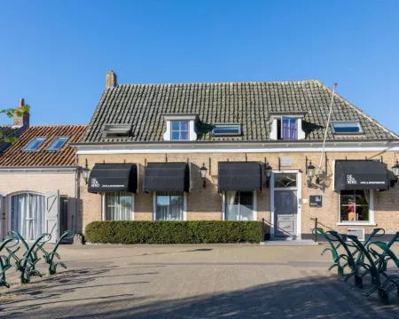 De Herberg Hotels in Renesse