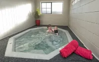 Sport of Kings Motel - spa