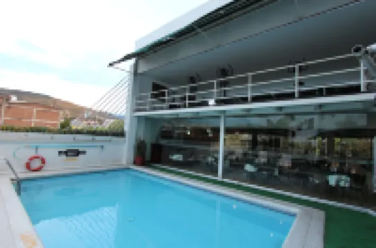 Hotel San Fernando Real