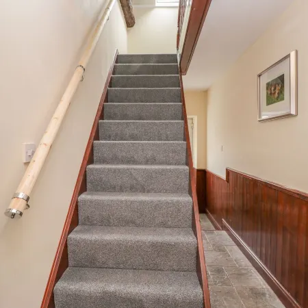 5 Cliff Lane