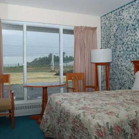 Sara Glen Motel - Saratoga Springs-Glens Falls