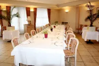 Logis Hotel Restaurant des Voyageurs, Lacs du Levezou - 2성급
