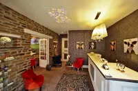 Logis Hôtel Hostellerie Saint-Jacques Hotels in Dournazac