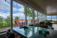 Crater Lake Gateway-Rocky Point Resort