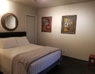 Deep Water Inn Hotels in Chelan
