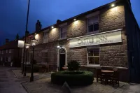 The Castle Inn Hotels in Follifoot
