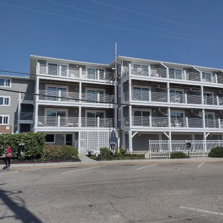 Sandpeddler Inn and Suites