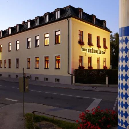 Hotel Grünwald Отели рядом с достопримечательностью «Железнодорожный вокзал Мюнхен-Фрайхам»