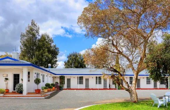 克羅尼爾汽車旅館及服務式公寓