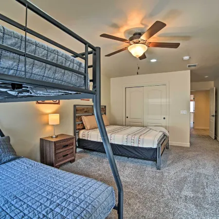 Moab Townhome w/ Hot Tub & Patio - Near Arches