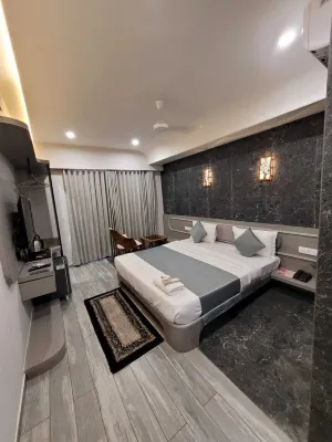 The Royal Era Hotel Hotel in zona GH 7 & Press Circle