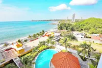 Two Bedroom Beach Front Condo with Amazing Ocean View