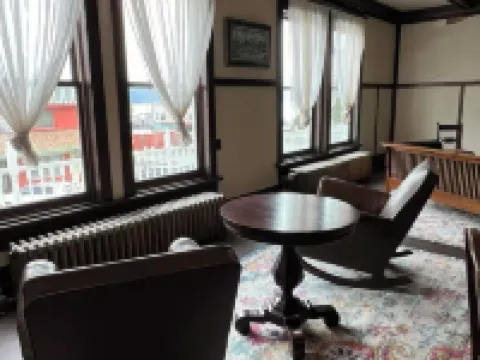 棕色霍金斯歷史公寓酒店 西沃德酒店