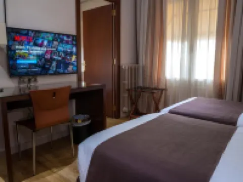 Ramon Berenguer IV Hotels in Lleida