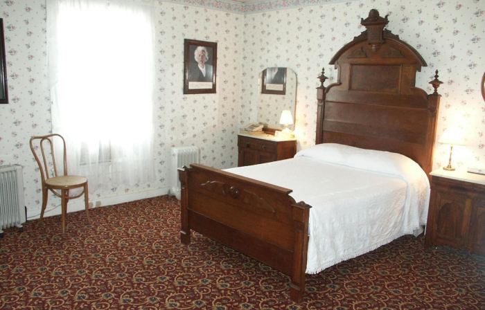 Bridgeport Inn