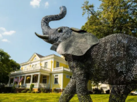 Ringling House Bed & Breakfast Hotels in Baraboo