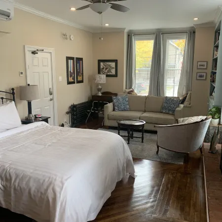 Seaway Manor B&B