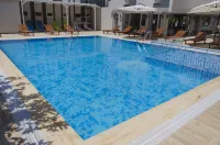 AFSIN HOTEL - Kolam Renang