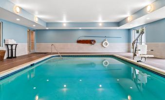 Holiday Inn Express Lapeer