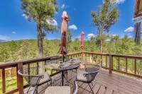 Ruidoso Cabin w/ Deck + Views: 4 Mi to Winter Park - Homestays
