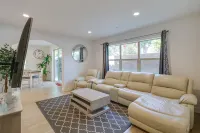 Pet-Friendly Paramount Home, 16 Mi to Los Angeles! Hotels in Paramount