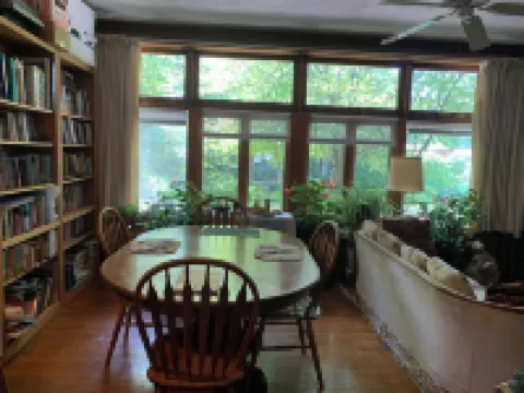 Central and Shady 1-bedroom house in Yellow Springs with WiFi and AC