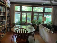 Central and Shady 1-bedroom house in Yellow Springs with WiFi and AC