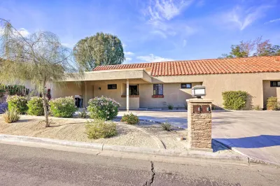 Palm Desert Condo - Golf Course View and Pool Access
