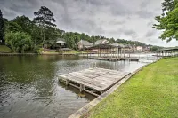 7 Mi to Nat'l Park: Home w/ Dock in Hot Springs - Wifi