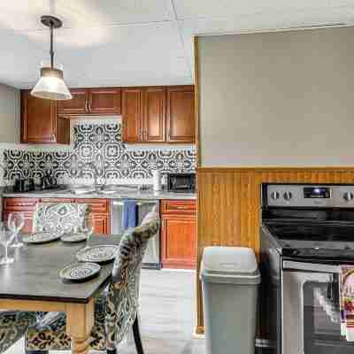 North Tonawanda Apartment ~ 11 Mi to Niagara Falls Rooms