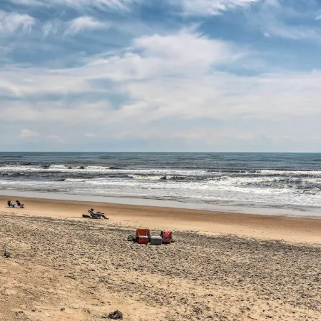 Cozy Hatteras Island Abode ~ 1 Mi to Frisco Beach!