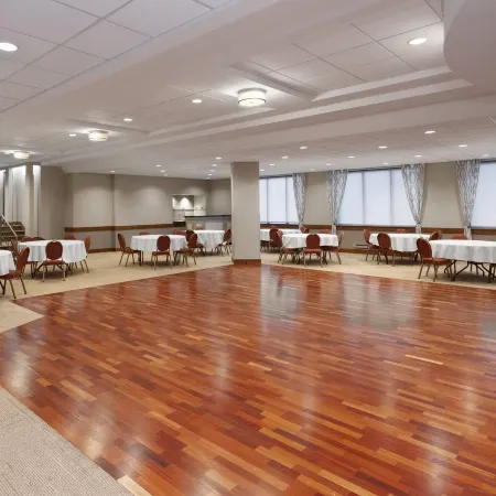 Ramada by Wyndham Milwaukee