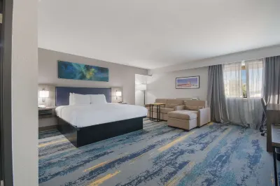 凱隆波因特飯店 住宿飯店