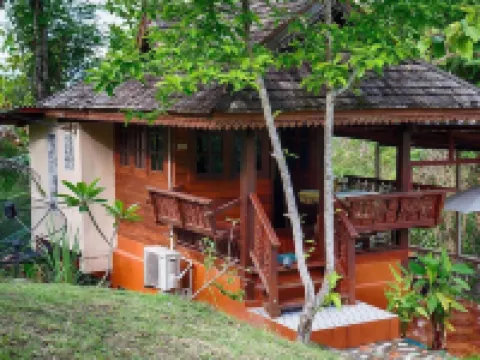 บ้านสวน ชมจันทร์ โรงแรมในอำเภอ แม่แตง