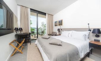 Boutique Hotel Shell