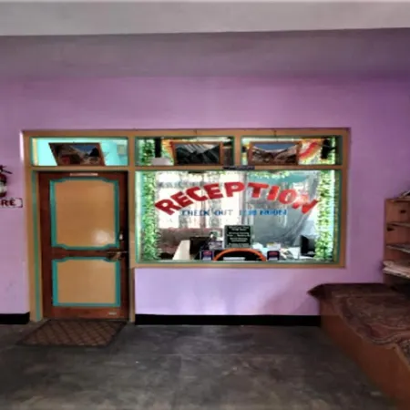 StayApart - Shruti Guest House