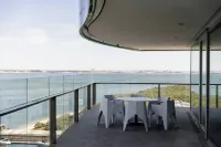 Troia Design Hotel - Pemandangan Pantai
