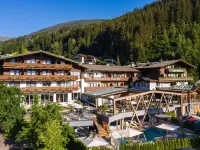 Hotel Gassner - 4 Sterne Superior - 1200 qm Spa Hotels in Neukirchen am Grossvenediger