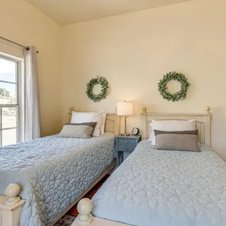 Secluded 16-acre Ranch House near Red Fleet, Steinaker & Flaming Gorge Hotele w: Uintah County