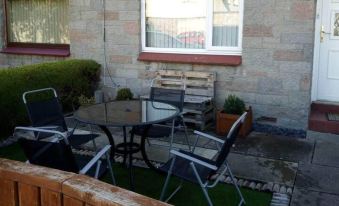 3-Bed House Sleeps 5 5 Min Walk from City Centre