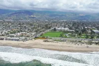 1 Bed Condo w/Private Patio Steps from the Sand!