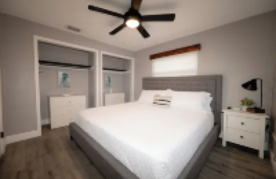 Marlin Pool House Featuring Private Game Room, Mini Golf & Fire Pit!