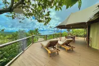 Palau Carolines Resort Hotel a Meyungs