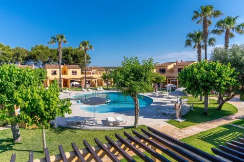 Apartamentos Ses Anneres - Homestays