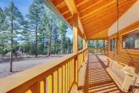 Wraparound Porch and Forest Views Angel Fire Cabin - 3성급