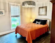 Viva Biloxi - one bed/one bath near Biloxi Beach & only one block to casinos!