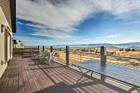 Spacious Home w/ Mtn Views: 2 Mi to Bear Lake! - Wifi